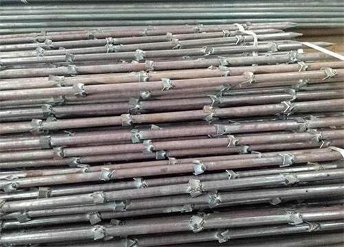 碾子山隧道钢花管